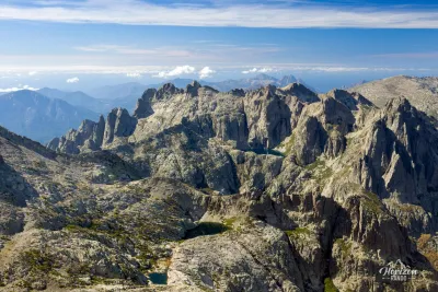 Vue à l'Ouest au sommet de A Maniccia Vue à l'Ouest au sommet de A Maniccia