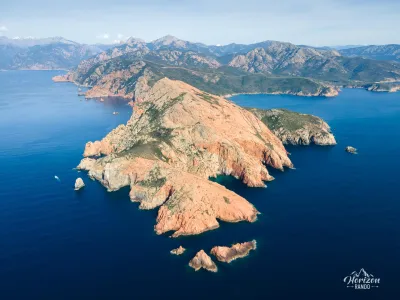 Capo Rosso (vue drone) Capo Rosso (vue drone)