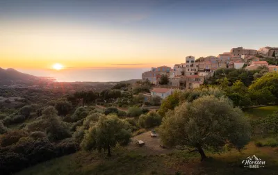Pigna au coucher de soleil