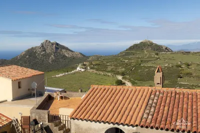 Vue depuis le haut du village de Sant'Antonino