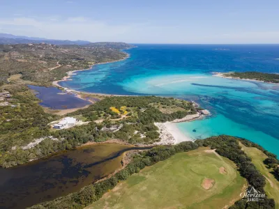 Plage du petit Sperone (vue drone) Plage du petit Sperone (vue drone)