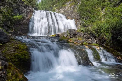Double cascade sur le torrent de Fanes, Dolomites