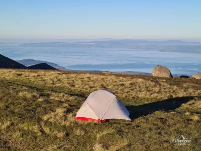 Bivouac au sommet de Beinn Tarsuinn Bivouac au sommet de Beinn Tarsuinn