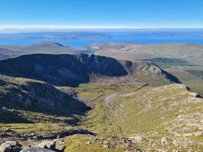 Vue au Nord depuis le sommet de Caisteal Abhail Vue au Nord depuis le sommet de Caisteal Abhail