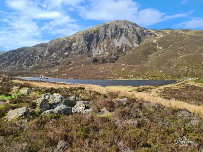 Loch a Choire devant Ben Vrackie Loch a Choire devant Ben Vrackie