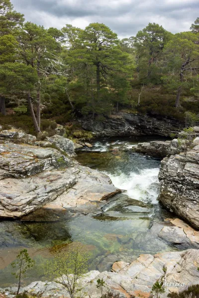 Le sentier longe la rivière Lui sur toute la seconde partie du parcours Le sentier longe la rivière Lui sur toute la seconde partie du parcours