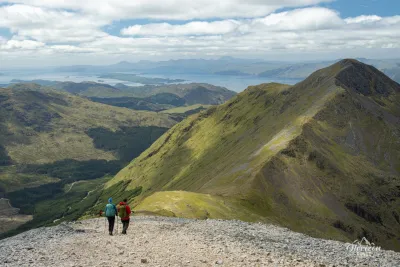 Sgorr Dhonuil, le second munro du parcours est en vue Sgorr Dhonuil, le second munro du parcours est en vue