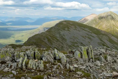 Toute la ligne de crête de Buachaille Etive Mor, depuis Stob na Bròige