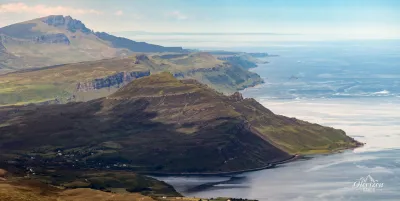 Côte nord est de l'ile de Skye depuis le sommet de Glamaig. On distingue le rocher de Old man of Storr !