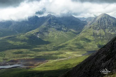 Bla Bheinn dans les nuages Bla Bheinn dans les nuages