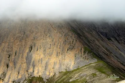 Les flancs colorés de Beinn Dearg Mhor Les flancs colorés de Beinn Dearg Mhor