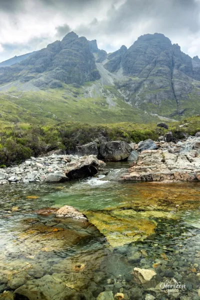 Les couleurs magnifiques du ruisseau Allt na Dunaiche Les couleurs magnifiques du ruisseau Allt na Dunaiche