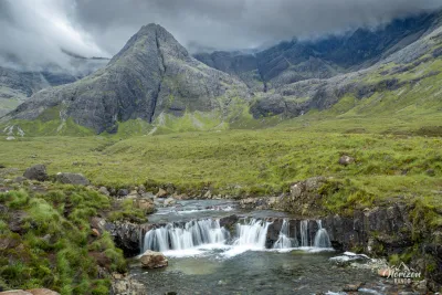 Fairy pools devant la chaine des Cuillins Fairy pools devant la chaine des Cuillins