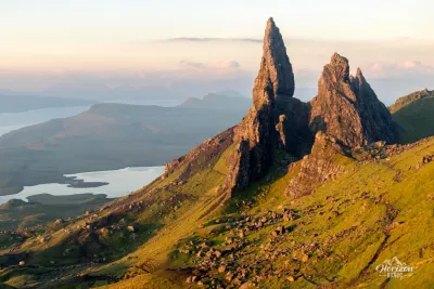 Old Man of Storr au lever de soleil Old Man of Storr au lever de soleil