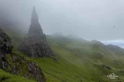 Old man of Storr dans une ambiance plus mystique Old man of Storr dans une ambiance plus mystique
