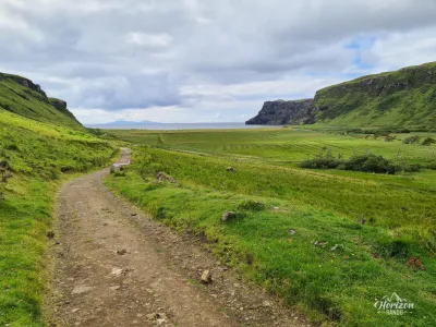Sentier vers la baie de Talisker