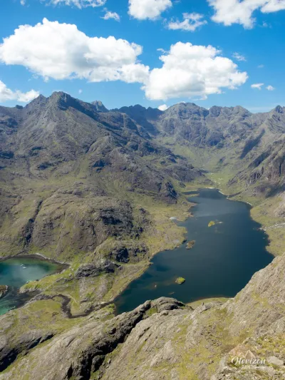 Loch Coruisk et les Cuillins depuis le sommet de Sgùrr na Stri Loch Coruisk et les Cuillins depuis Sgùrr na Stri