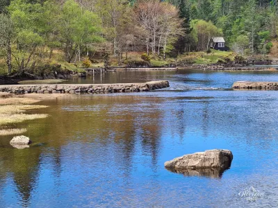 Rivière Inver, jetées pour pêcheurs Rivière Inver, jetées pour pêcheurs