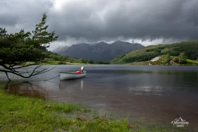 Loch Coulin avec Beinn Eighe en arrière plan Loch Coulin avec Beinn Eighe en arrière plan