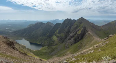 An Teallach et le Loch Toll An Lochain An Teallach et le Loch Toll An Lochain