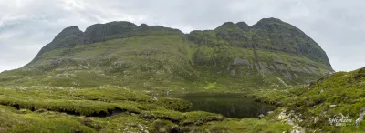 Loch A' Choire Dubh et Suilven Loch A' Choire Dubh et Suilven