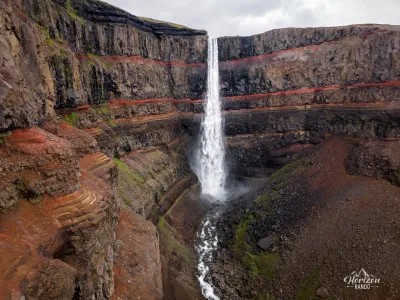 Hengifoss (vue drone) Hengifoss (vue drone)