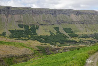 Sentier de Strútsfoss Sentier de Strútsfoss