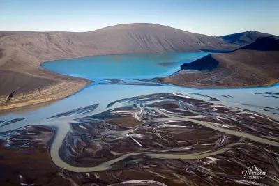 Lac de Skyggnisvatn (vue drone)