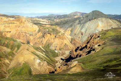 Landmannalaugar, Bláhnúkur sur la droite Landmannalaugar, Bláhnúkur sur la droite