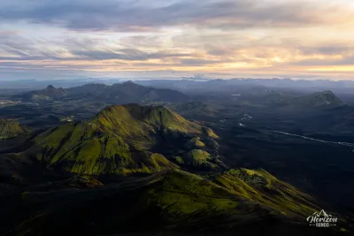 Coucher de soleil sur Sveinstindur