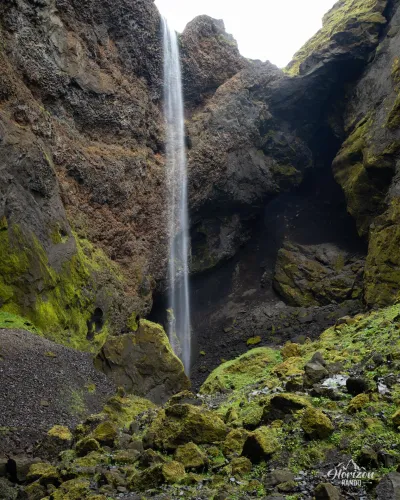 Chute d'eau au fond du premier canyon Chute d'eau au fond du premier canyon