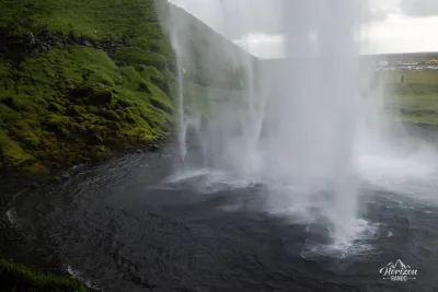 Cascade de Seljalandsfoss Cascade de Seljalandsfoss