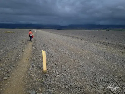 Sentier menant à l'épave du DC-3...
