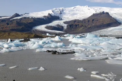 Fjallsárlón glacier lagoon