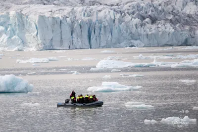 Fjallsárlón glacier lagoon