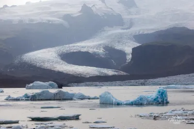 Fjallsárlón glacier lagoon