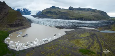 Glacier de Svínafellsjökull (vue drone)