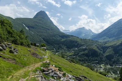 Vinsåshornet (1346 m) Vinsåshornet (1346 m)