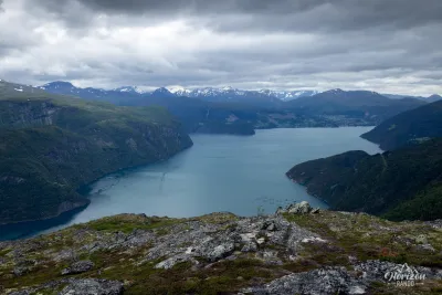 Norddalsfjord depuis Vardefjellet Norddalsfjord depuis Vardefjellet