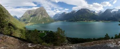 Panorama du lac Oppstrynsvatnet Panorama du lac Oppstrynsvatnet