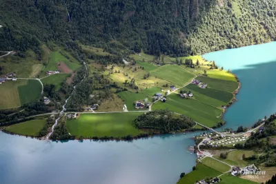 Vue du départ (en bas à gauche au niveau du camping) depuis le sommet de Klovane Vue du départ (en bas à gauche au niveau du camping) depuis le sommet de Klovane