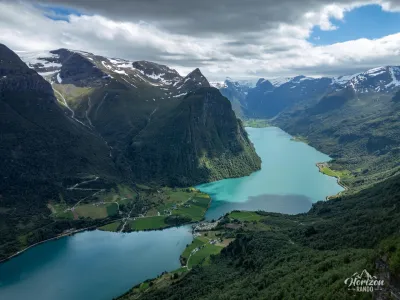 Vallée d'Oldedalen et lac d'Oldevatnet depuis Klovane Vallée d'Oldedalen et lac d'Oldevatnet depuis Klovane