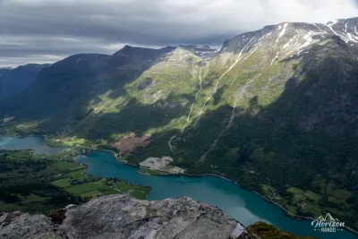 Vue au Nord, lac d'Oldevatnet Vue au Nord, lac d'Oldevatnet