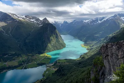 Vallée d'Oldedalen et lac d'Oldevatnet depuis Klovane Vallée d'Oldedalen et lac d'Oldevatnet depuis Klovane