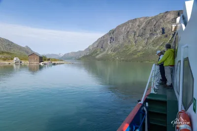 Traversée du lac Gjende en bateau Traversée du lac Gjende en bateau