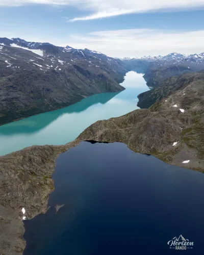 Lac Bessvatnet et lac Gjende (vue drone) Lac Bessvatnet et lac Gjende (vue drone)