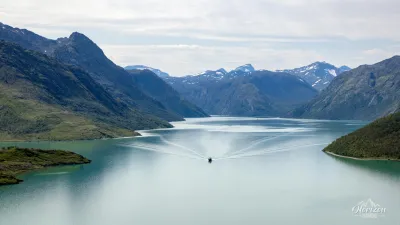 Lac Gjende depuis la descente Lac Gjende depuis la descente