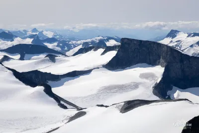 Vue depuis le sommet de Galdhøpiggen Vue depuis le sommet de Galdhøpiggen