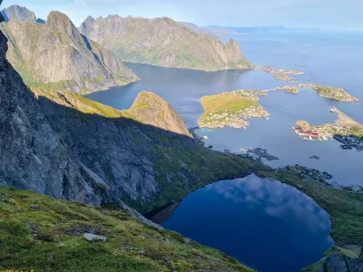 Vue depuis le col entre Reinebringen et Helvete