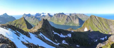 Panorama du Nord de Moskenesøya Panorama du Nord de Moskenesøya